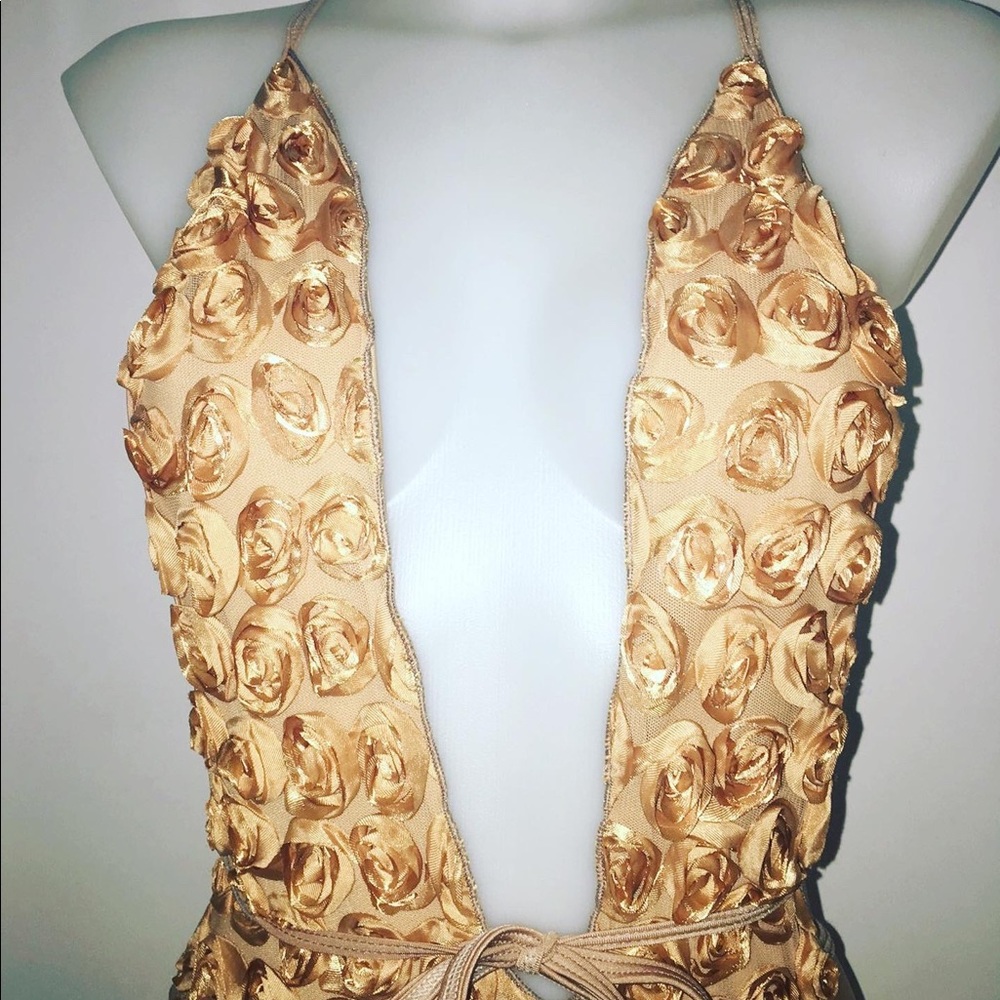 Swimsuit - Picture 4 of 6